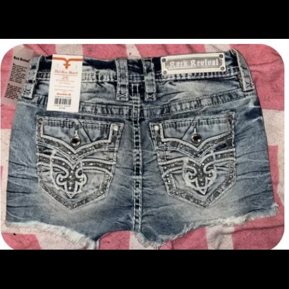 Rock Revival Jean Shorts Size 26 Fay Mid-rise
Shorty Brand Nwt140 Retail Bling - Picture 6 of 9